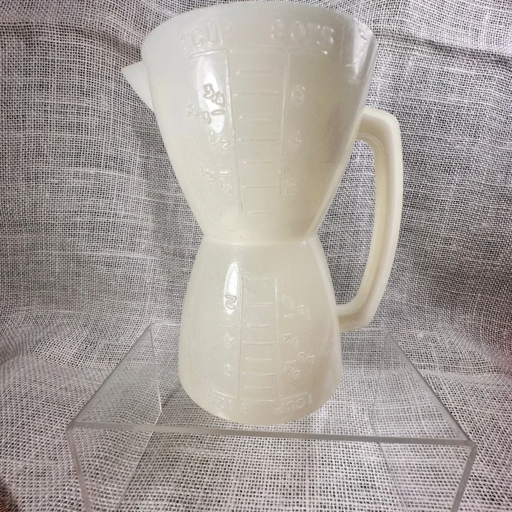 Tupperware 1 Cup 8 oz Measuring Cup White USA Replacement‎ Spout Vintage
